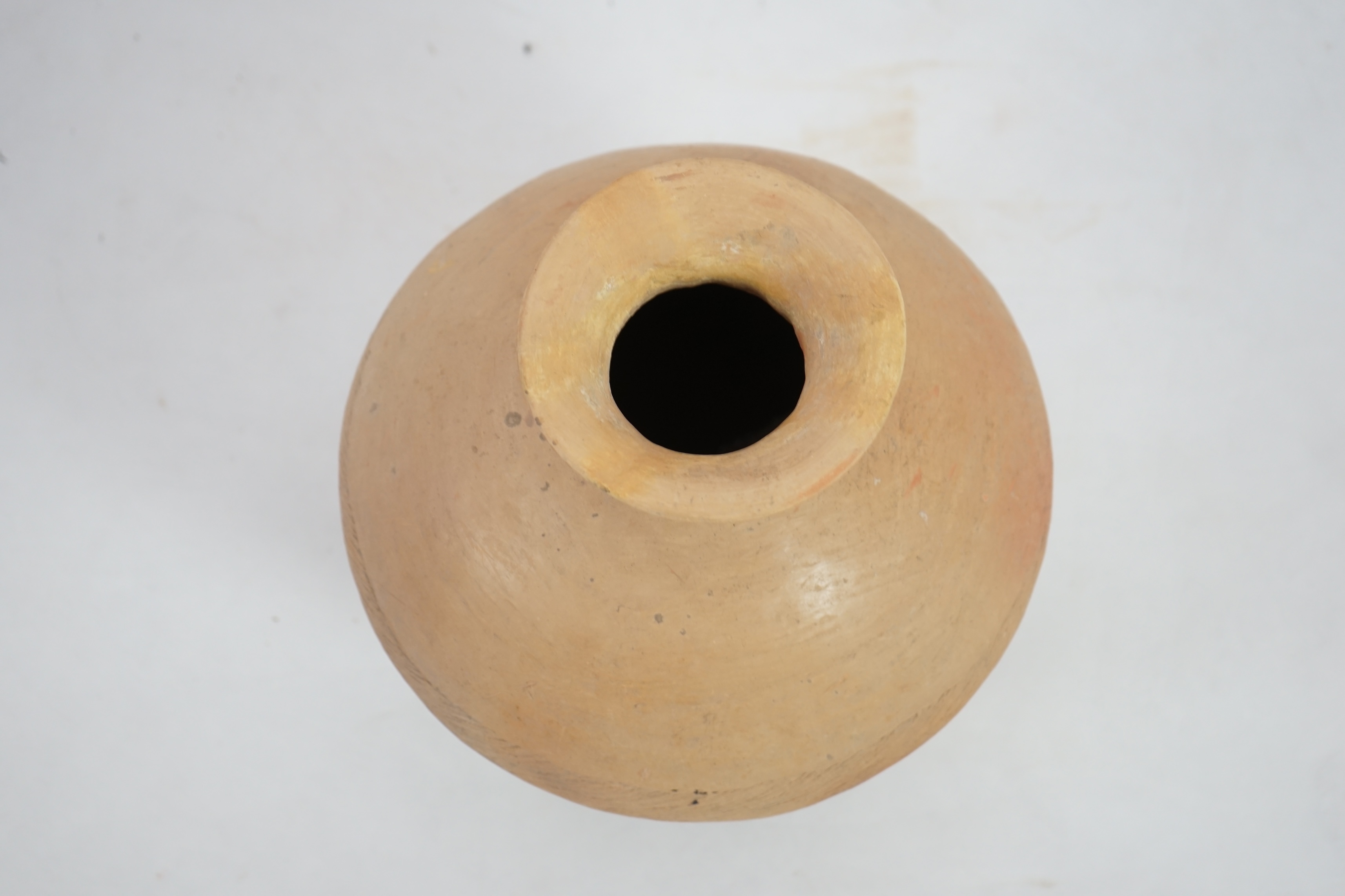 A large Chinese Neolithic pottery jar, Caiyuan Culture (c.2600-2200 BC)